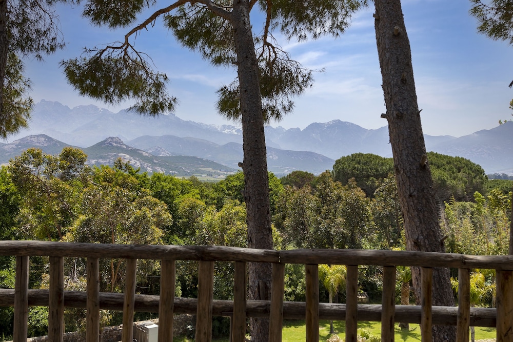 Deluxe Cabin, 1 Double Bed, Mountain View Deluxe Cabin, 1 Double Bed, Mountain View