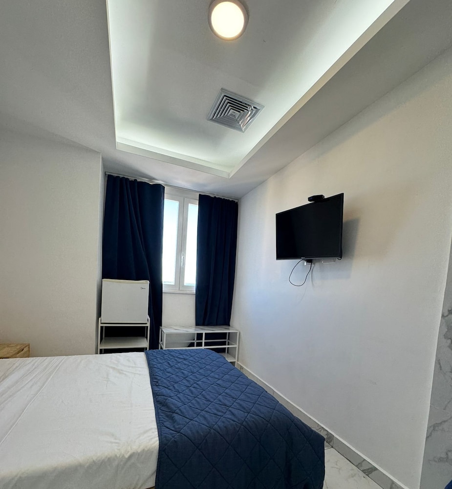 Basic Double Room, 1 Bedroom photo 2