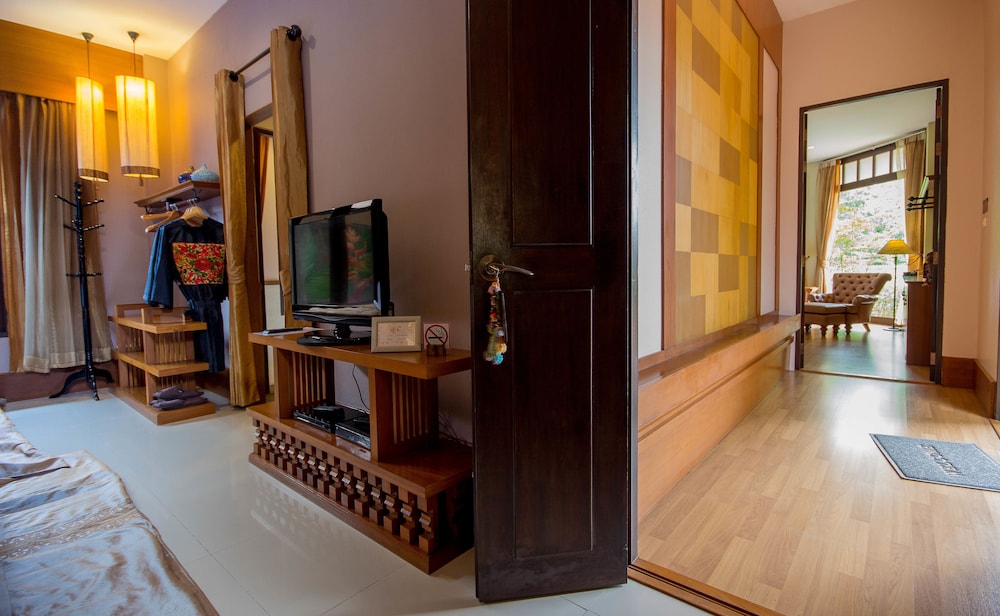 Deluxe Triple Room photo 2