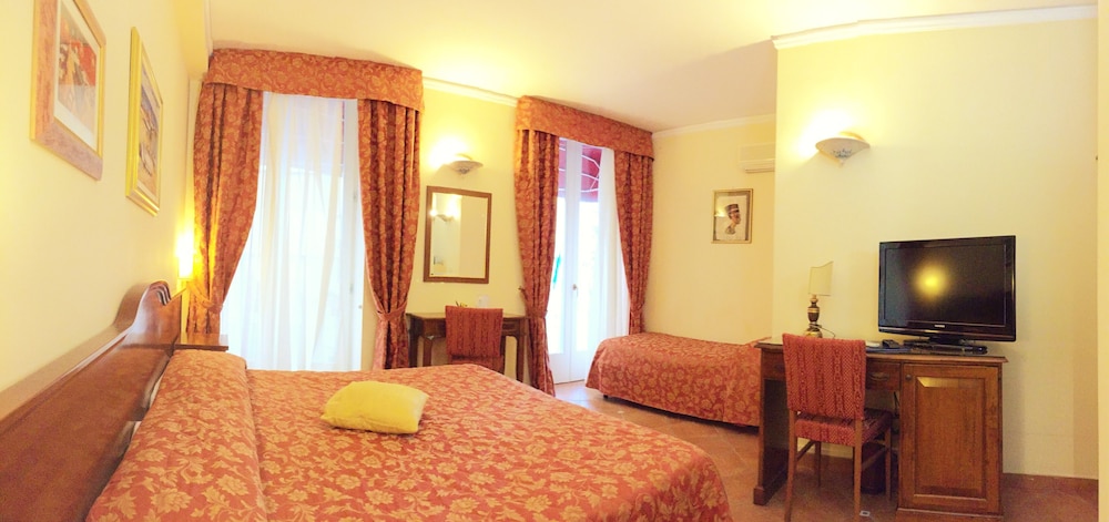 Triple Room - Photo 1