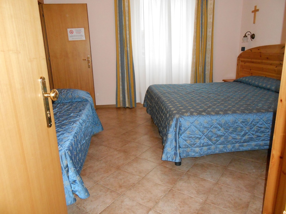 Triple Room photo 2