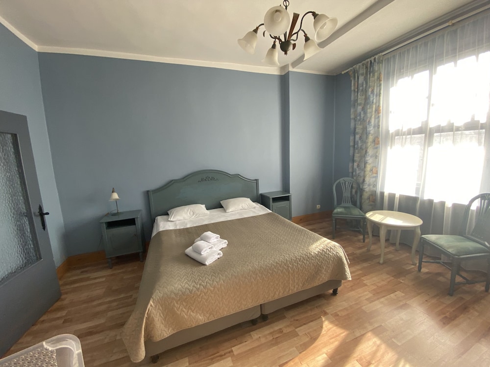 Double Room - Photo 4