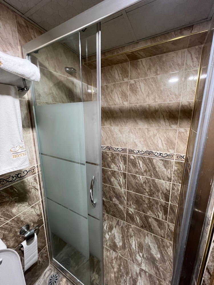 Family Triple Room, City View photo 3