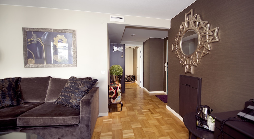 Junior Suite, 1 Double Bed (Includes A Light Evening Meal)