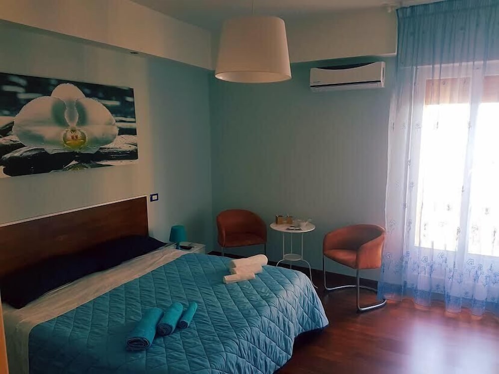 Double Room (Blu) photo 3