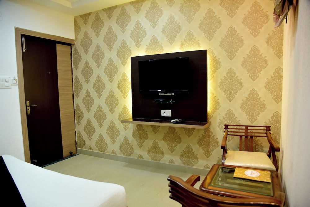 Executive Room - Photo 5