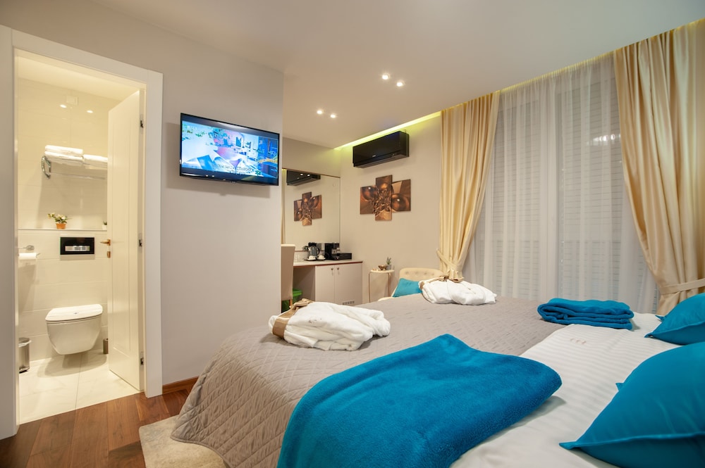 Deluxe Room, 1 Bedroom, BRONZE photo 3