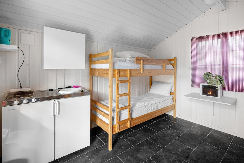 Economy Cabin (4 Persons) photo 3