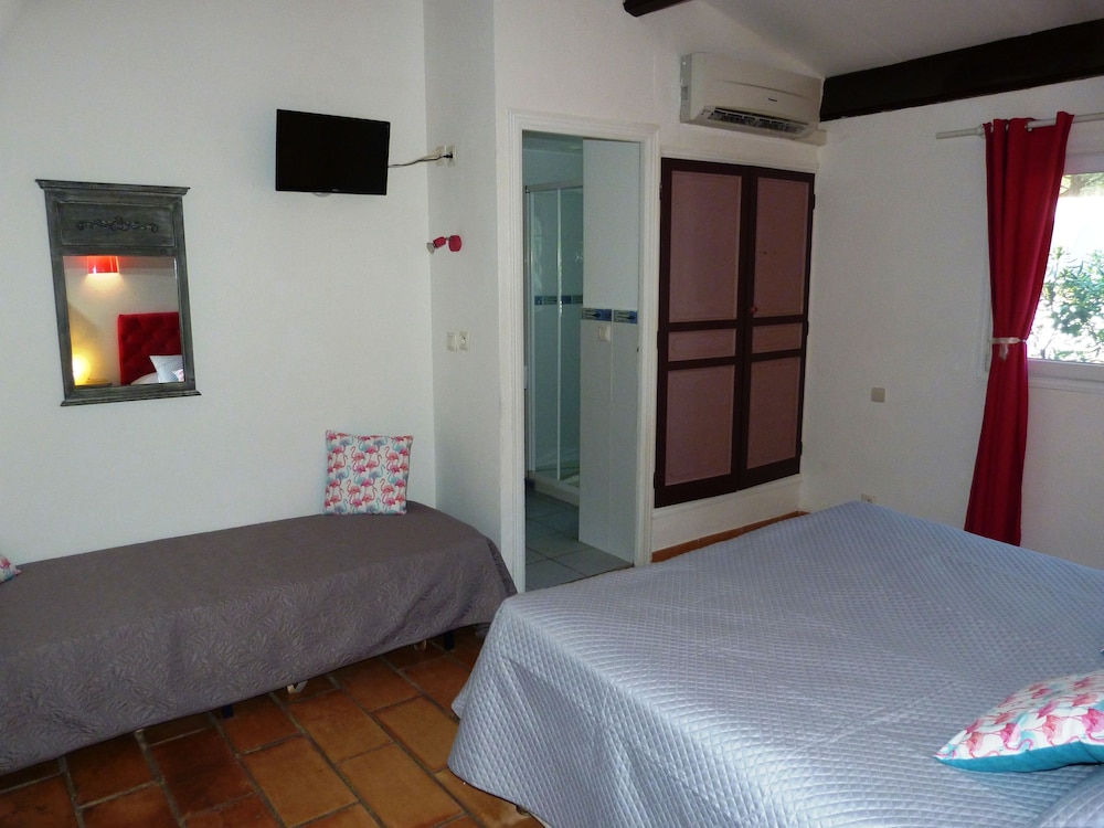 Comfort Triple Room photo 2