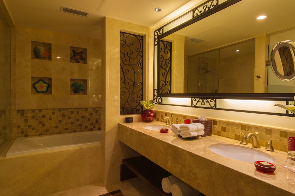 Presidential Suite, 2 Bedrooms thumbnail 6