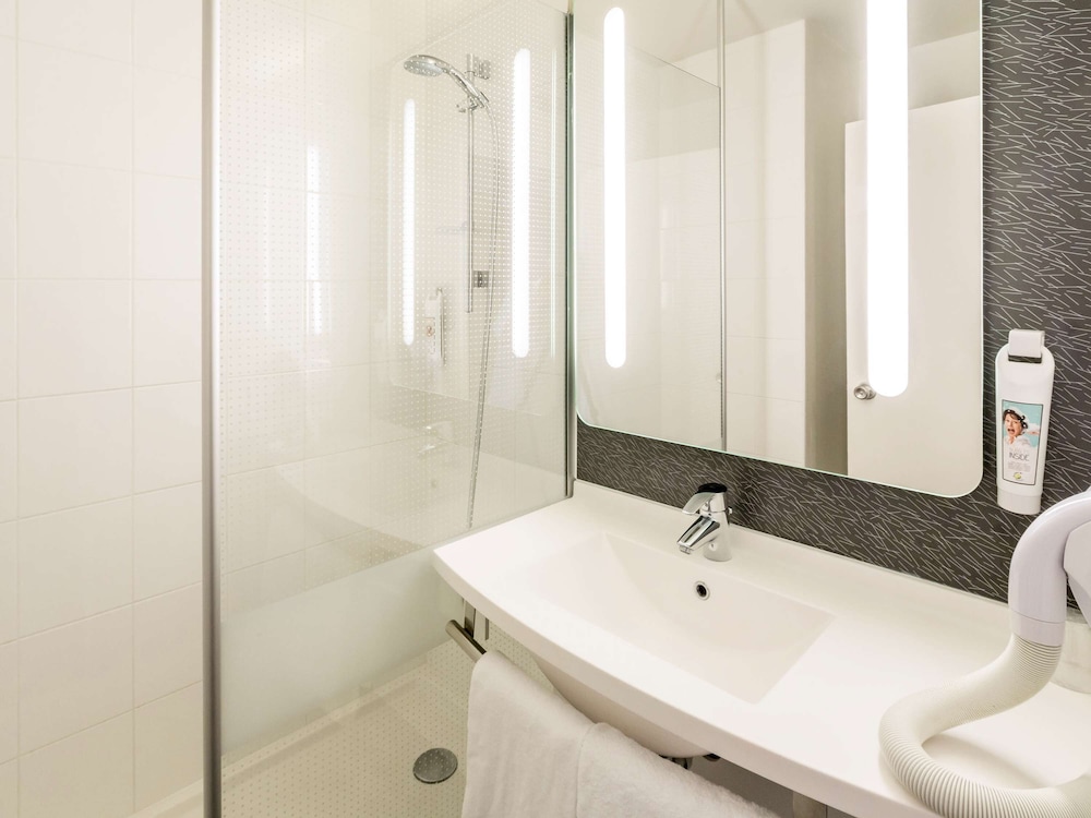 Standard Double Room, 1 Double Bed with Sofa bed - Photo 3