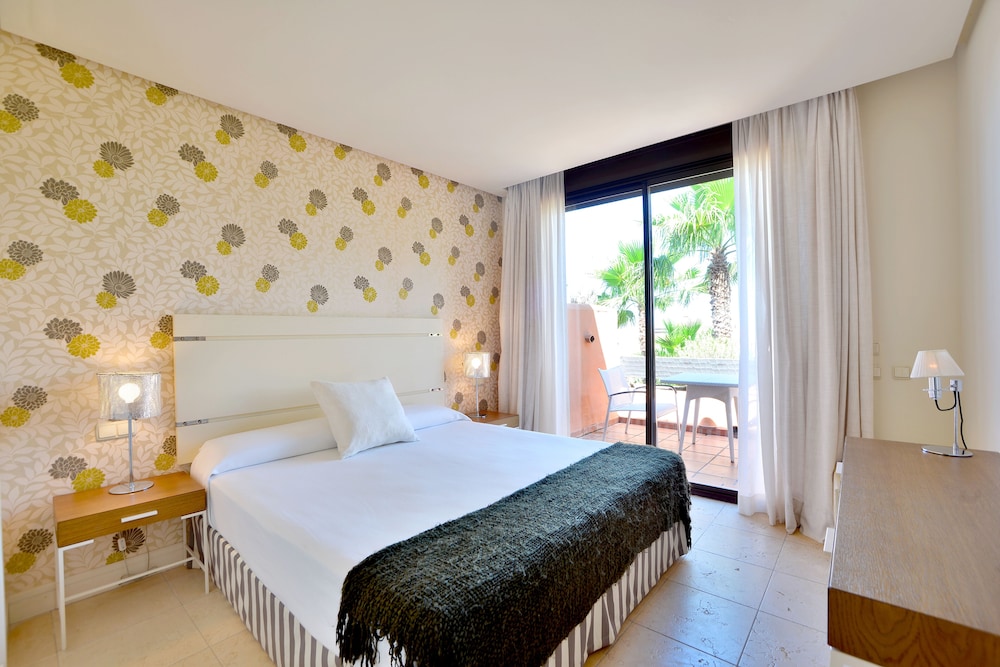Apartment, 3 Bedrooms, 2 Bathrooms (2 Adultos + 4 Children) Apartment, 3 Bedrooms, 2 Bathrooms (2 Adultos + 4 Children)