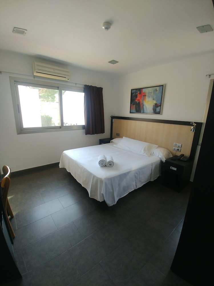 Double Room - Photo 4