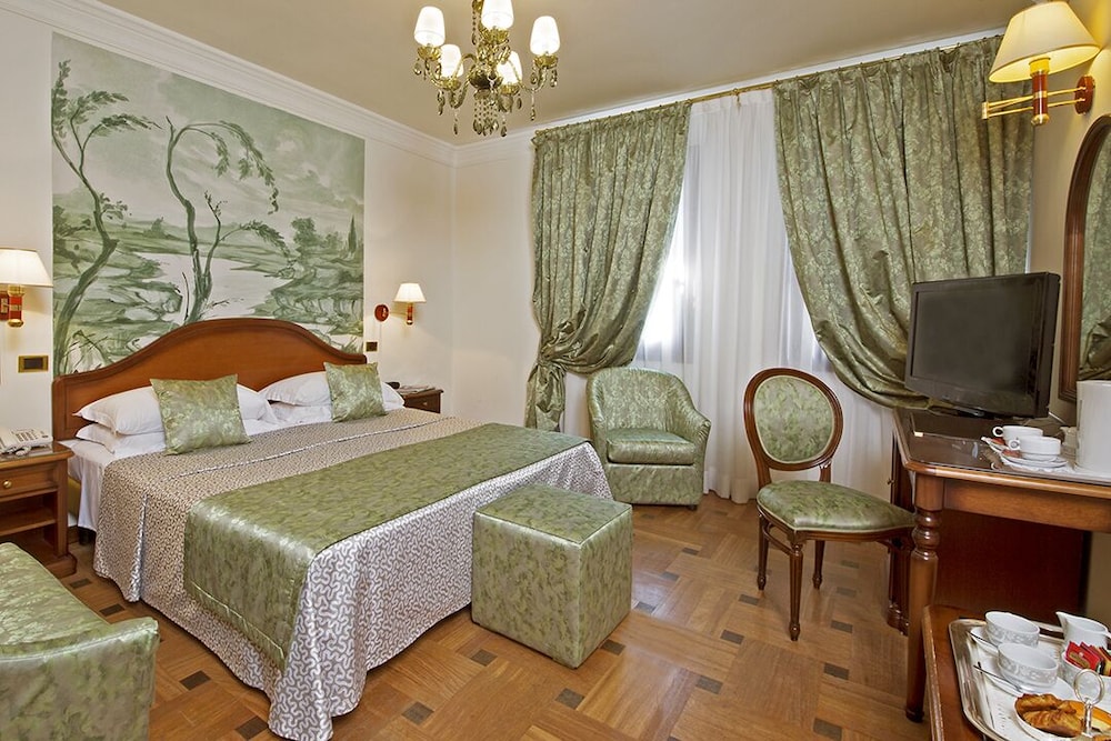 Room (Villa) - Photo 6