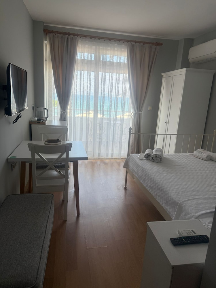 Economy Double Room, Sea Facing