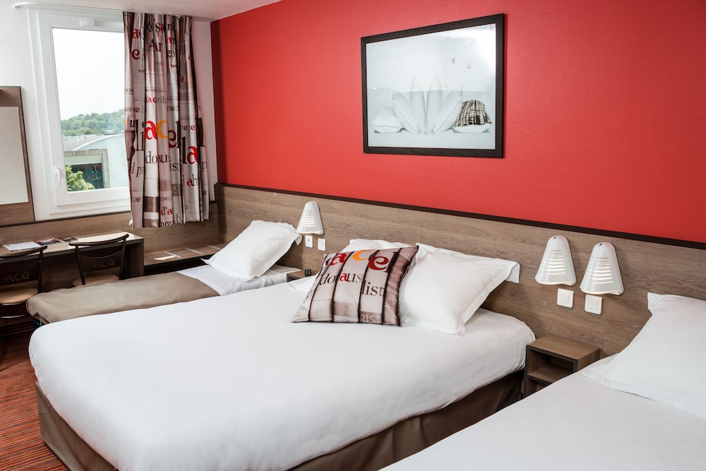 Standard Triple Room, 3 Twin Beds photo 2