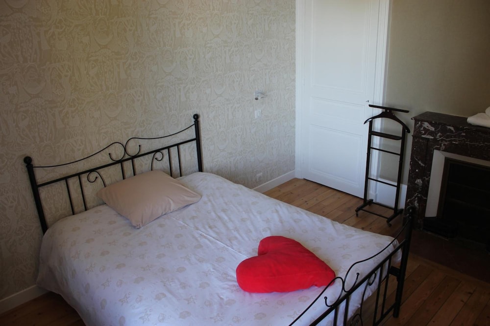 Double Room (Alfred de Musset) photo 2