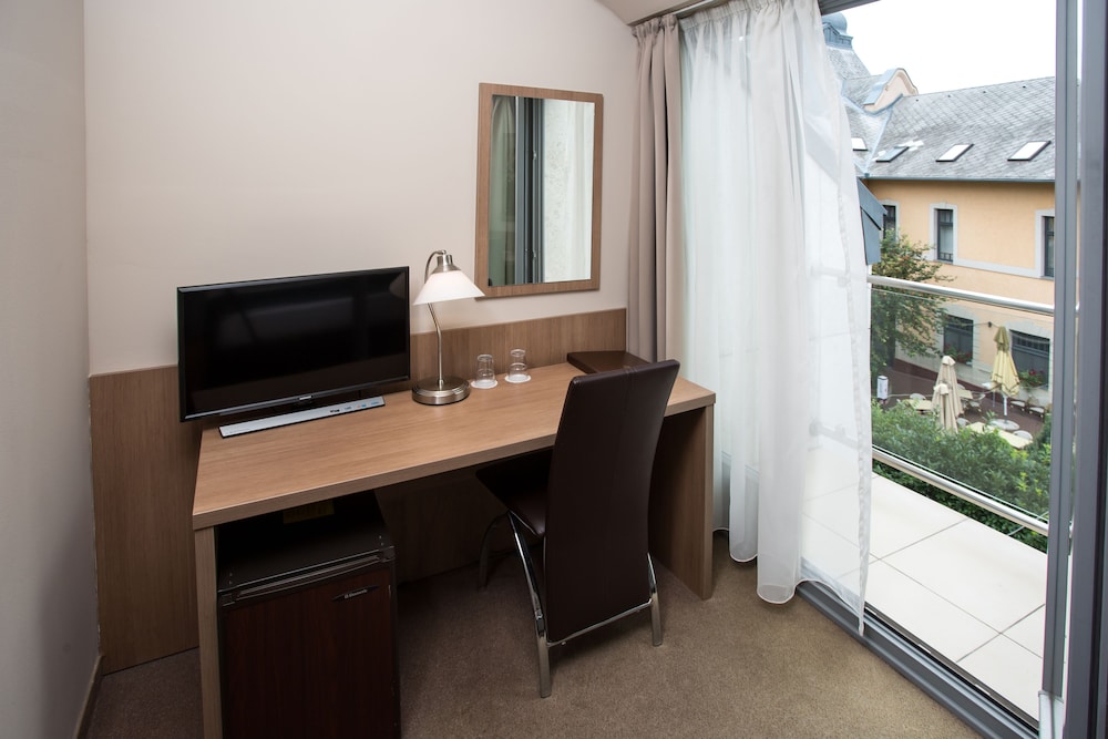 Standard Twin Room - Photo 1
