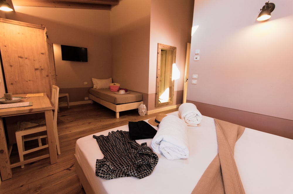 Exclusive Triple Room (Gladiolo) photo 1