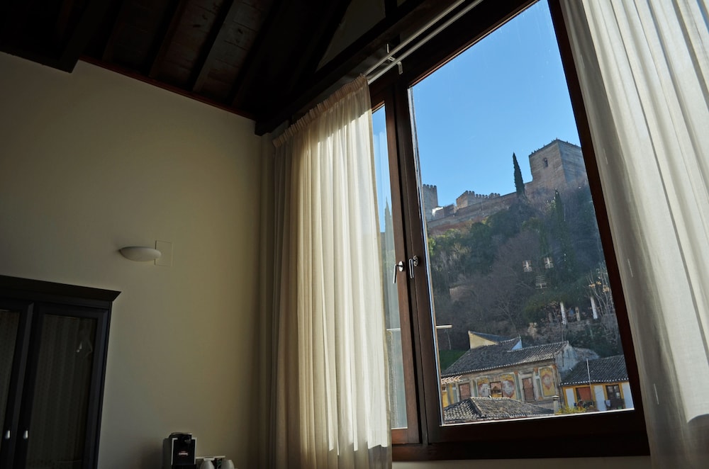Suite (Alhambra View) - Photo 10
