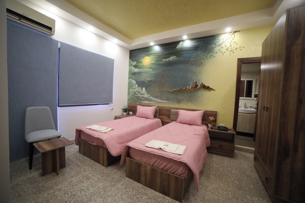 Basic Room photo 2
