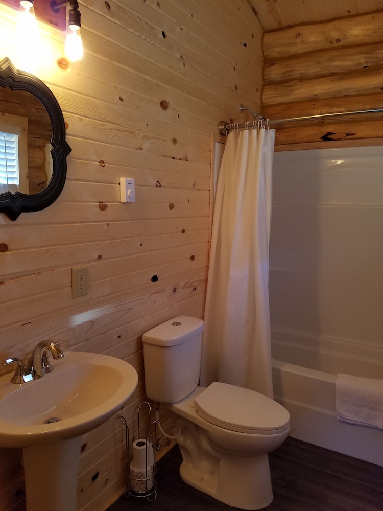 Luxury Cabin (Cabin 24) photo 3