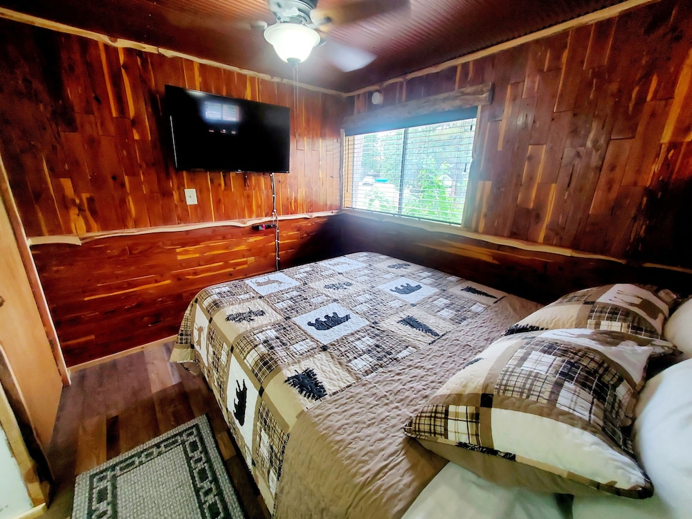 Standard Room, 2 Bedrooms, Non Smoking (302) photo 3