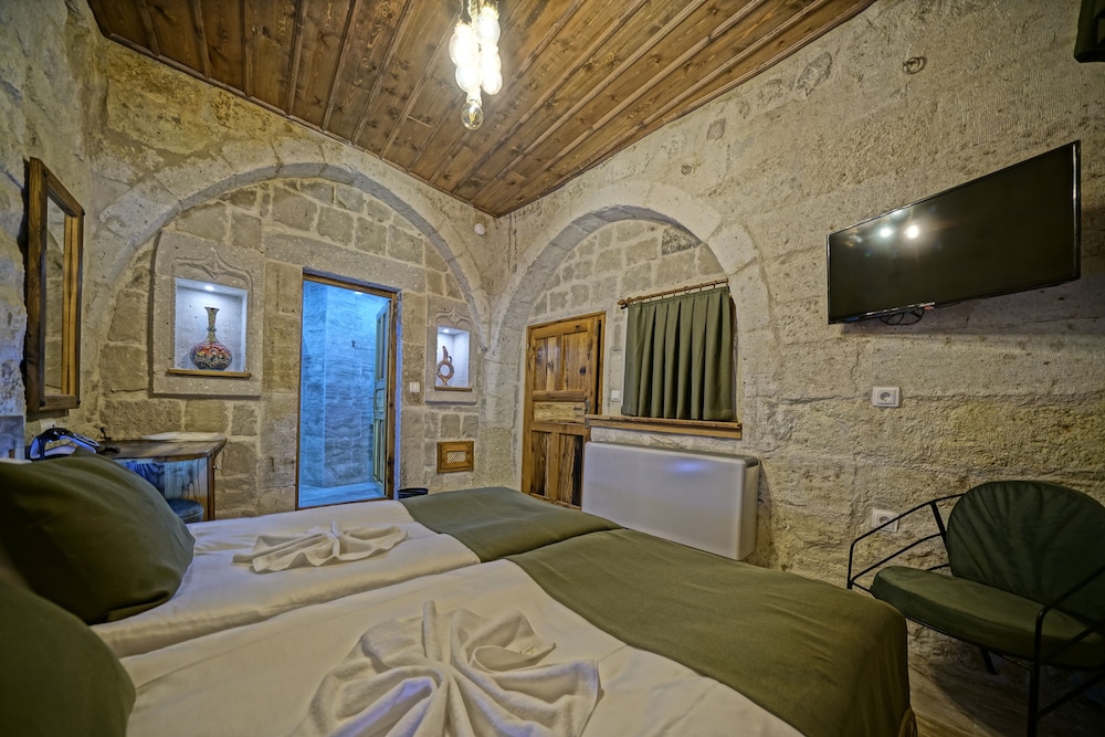 Standard Twin Room - Photo 4