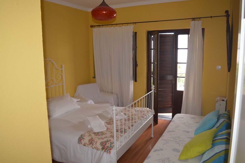 Double Room, Shared Bathroom (Sunrise Energy)