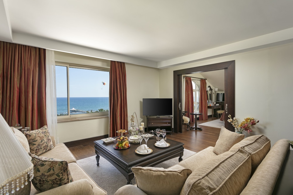 Royal Suite photo 1