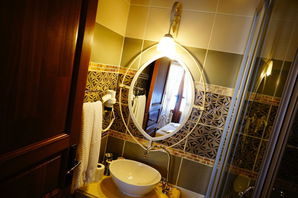 Deluxe Twin Room, 2 Twin Beds, City View photo 3
