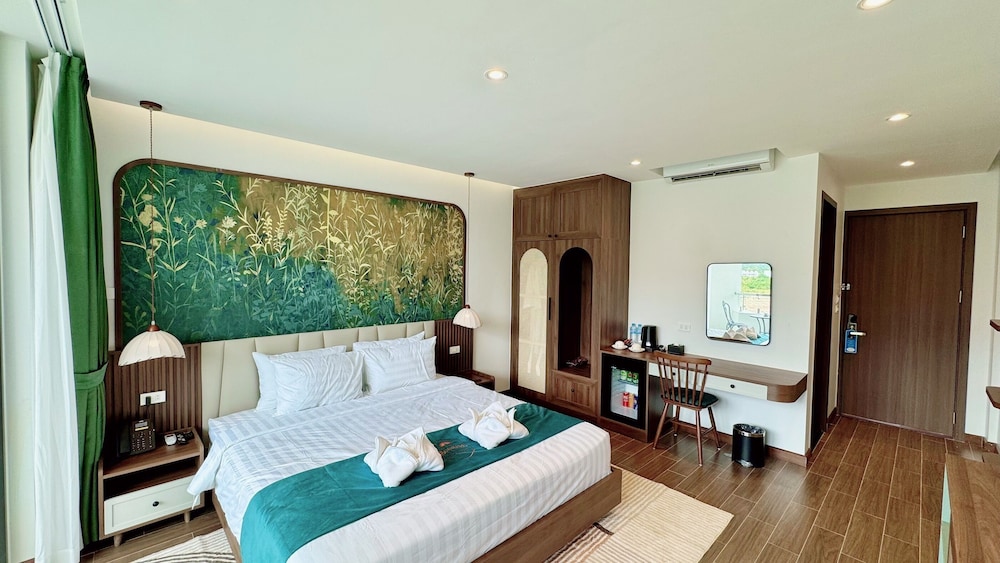 Deluxe Double Room, Pool View photo 2