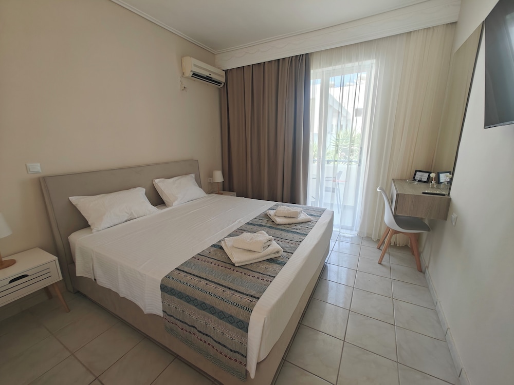 Comfort Double Room, Balcony, Courtyard View