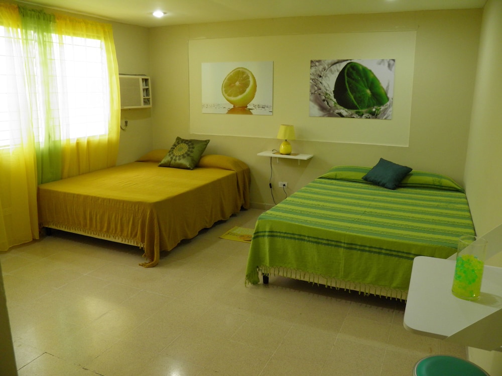 Triple Room, Private Bathroom (Lime)