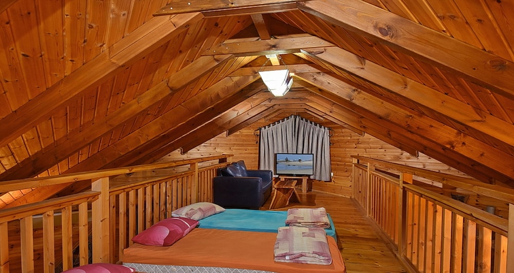 Gallery Chalet photo 2