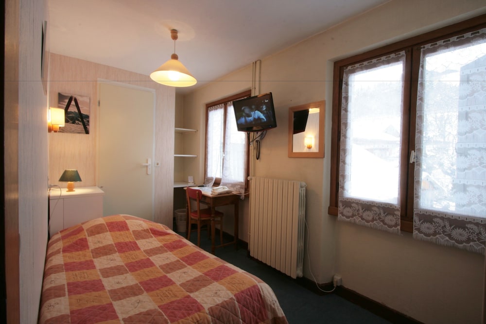 Economy Double Room photo 3