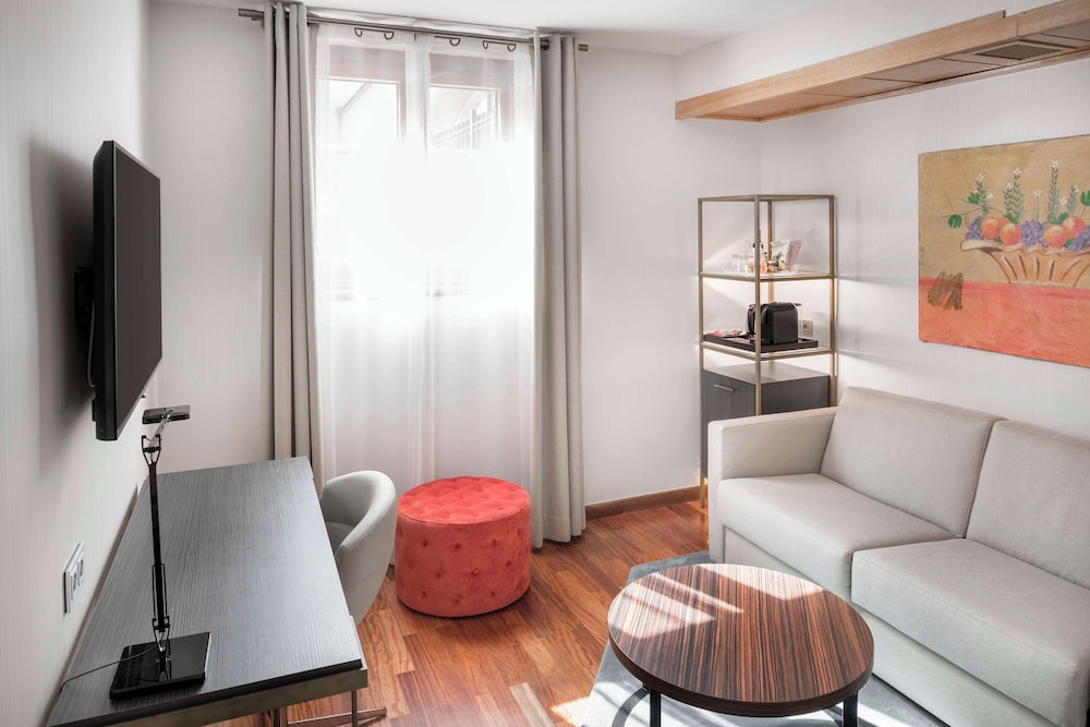 Junior Suite (Duplex Extra Bed 3 adults) photo 2