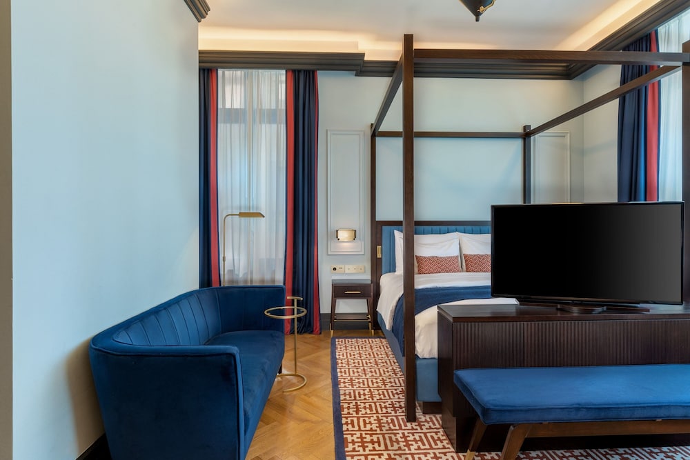 Junior Suite, 1 Bedroom - Photo 8