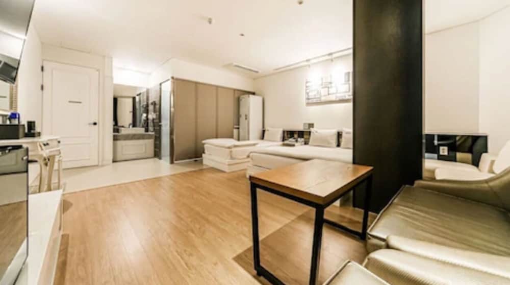 Suite Twin Room