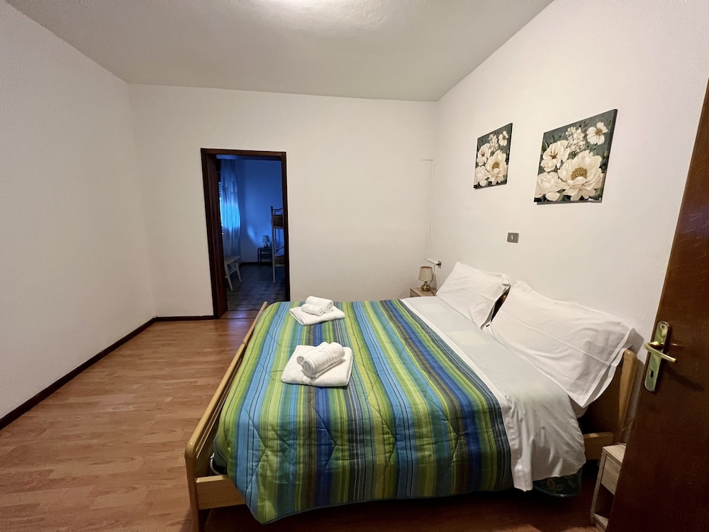 Economy Quadruple Room