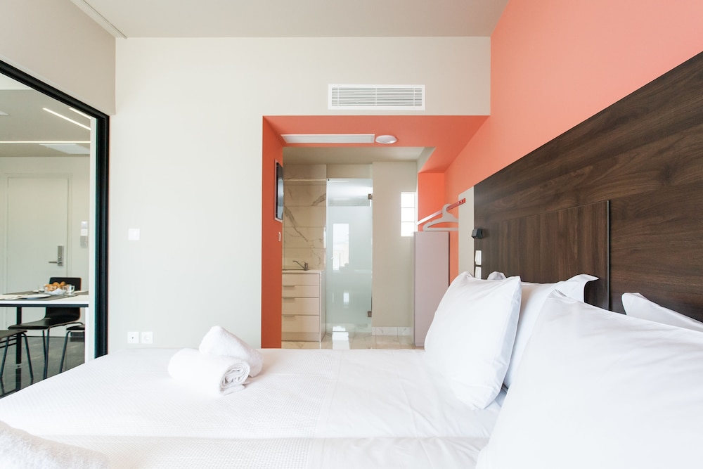 Apartment (Greece U Around Athens No. 6) photo 3