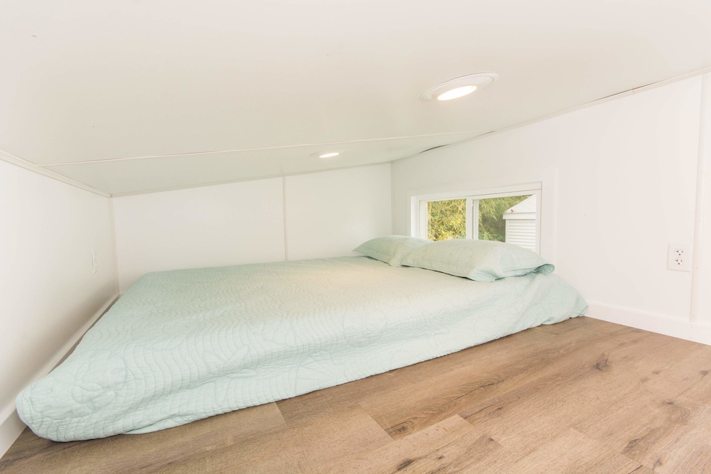 Cabin (Tiny House - Coral Oasis) photo 3