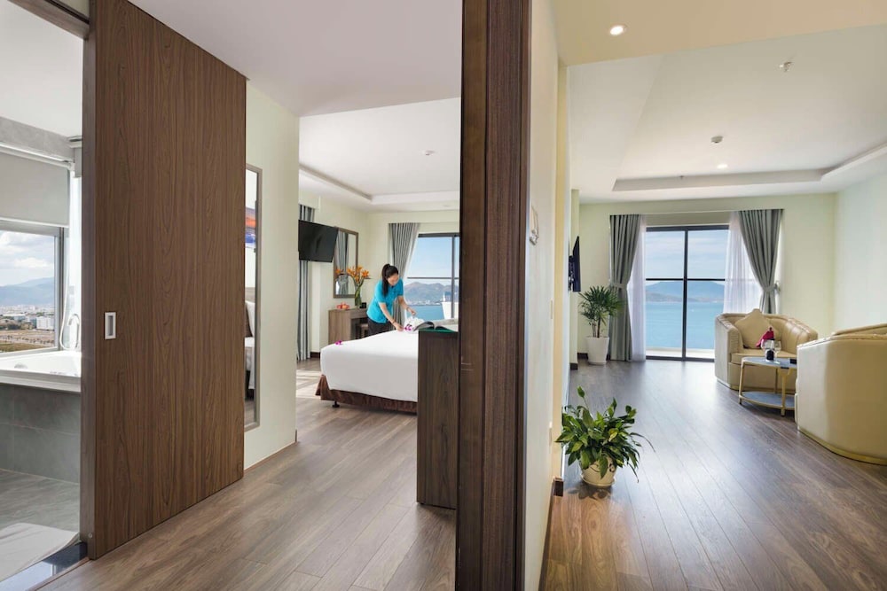 Xavia Suite photo 2