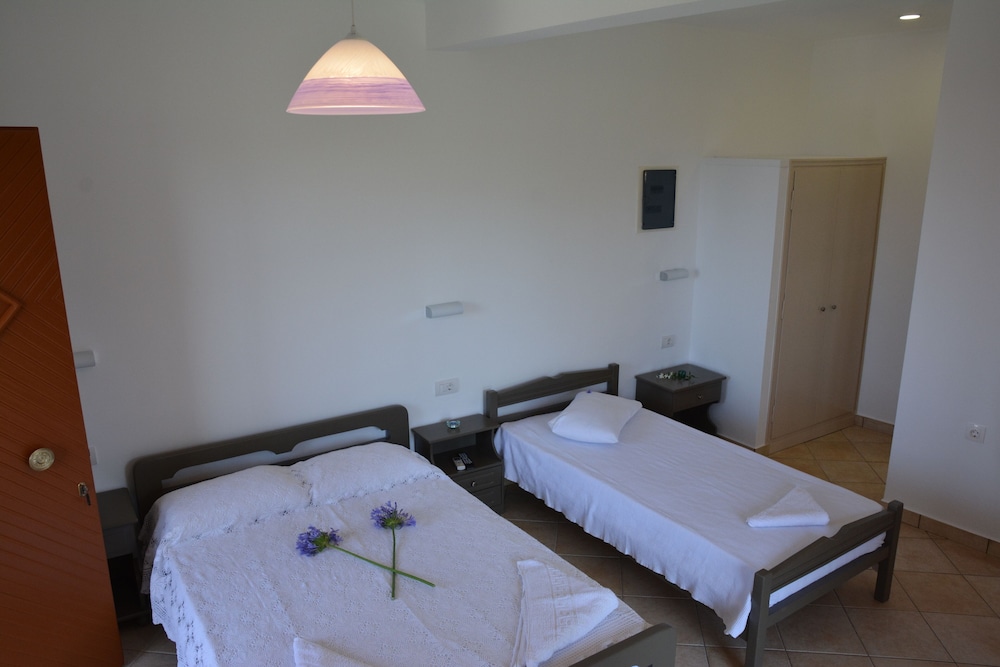 Standard Studio (Bougarini) photo 3