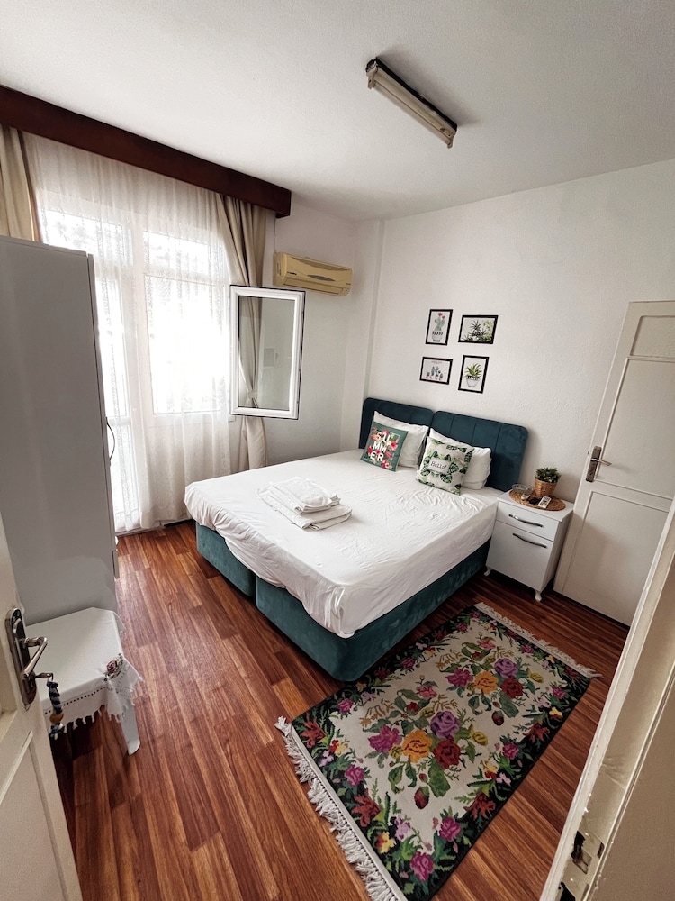 Standard Double or Twin Room photo 1