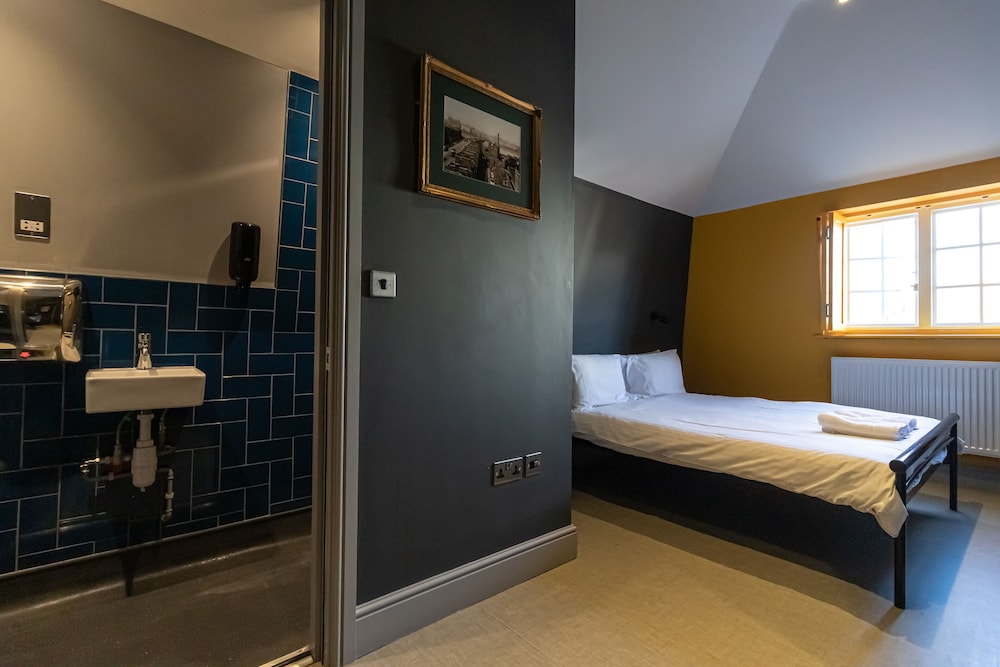 Double Room with Private Bathroom photo 1