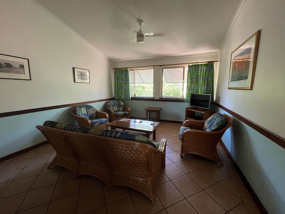 Deluxe Bungalow, 3 Bedrooms photo 3