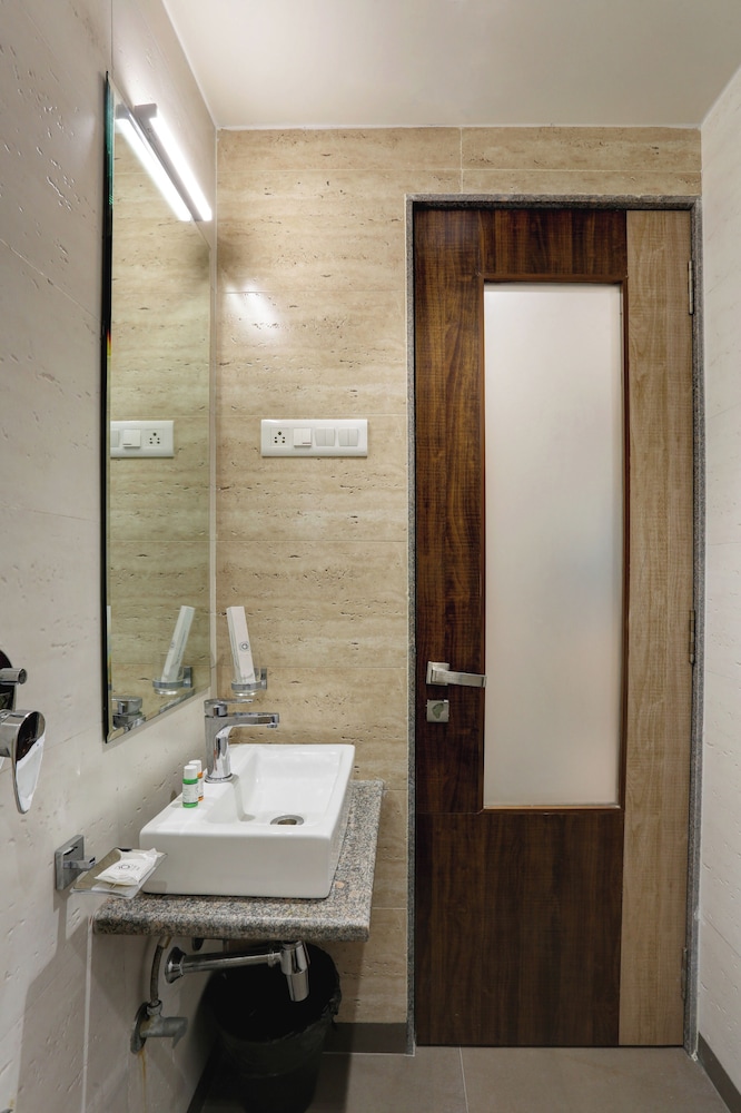 Classic Room - Photo 9