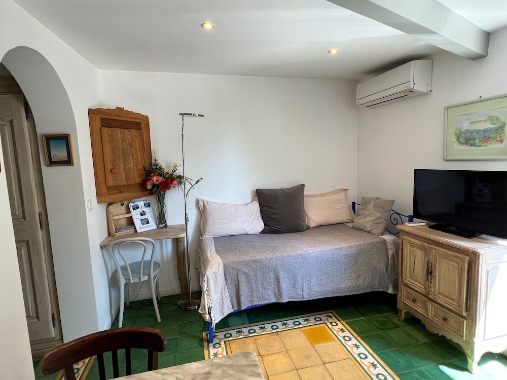 Signature Cottage, 1 Bedroom, Pool Access (MAZET BEAUDUC) photo 3