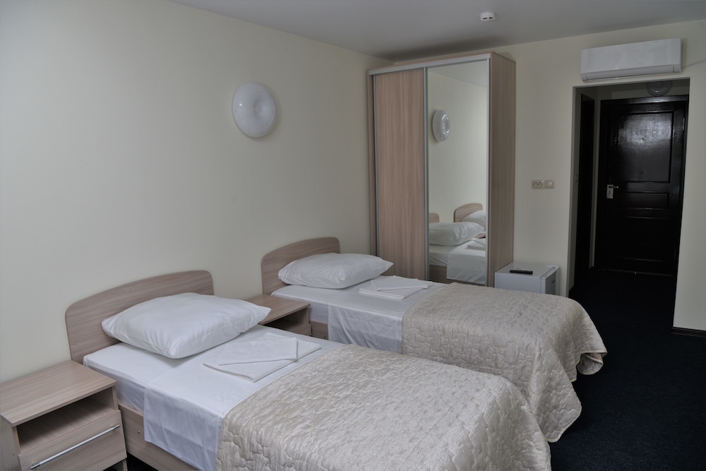 Superior Twin Room, Balcony, Sea View photo 2